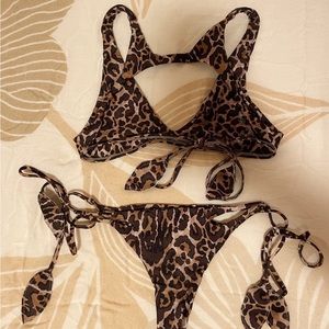 Benoa Feline Set ON HOLD